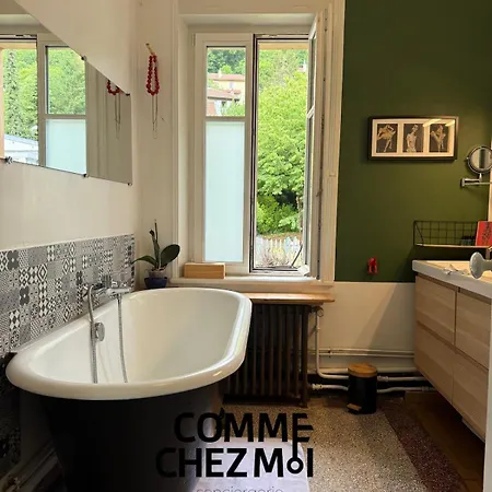 Maison De Charmes Avec Jardin Et Terrasse à Pour 4 Personnes Villa *