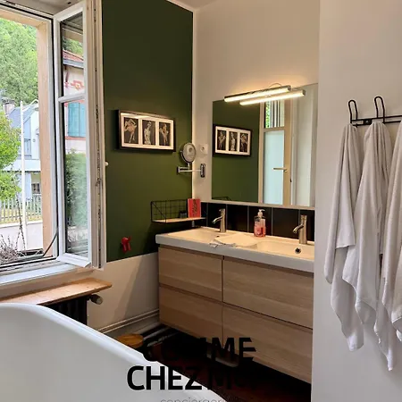 Maison De Charmes Avec Jardin Et Terrasse à Pour 4 Personnes *